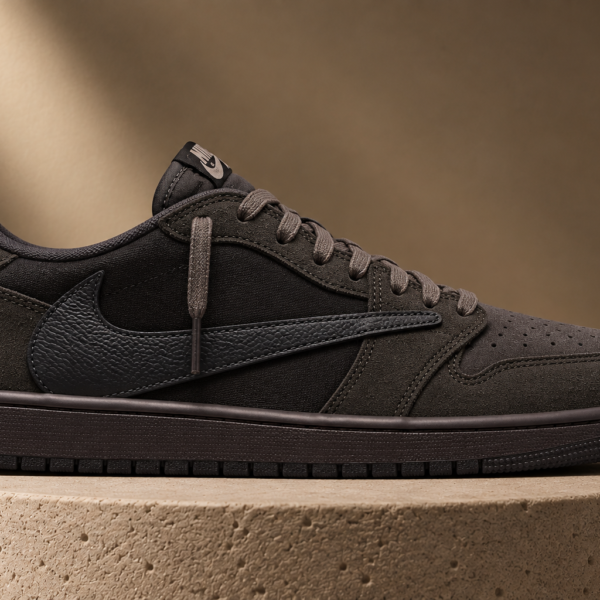 کتونی تراویس اسکات ولوت برون 2025 Travis Scott x Air Jordan 1 Low OG Velvet Brown