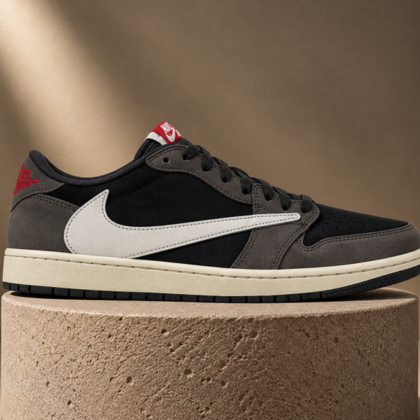 کتونی جردن 1 رترو ترویس اسکات موکا Jordan 1 Retro Low OG SP Travis Scott Mocha